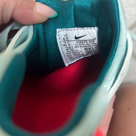 Nike Huaraches, excellent condition - Picture 2 of 5